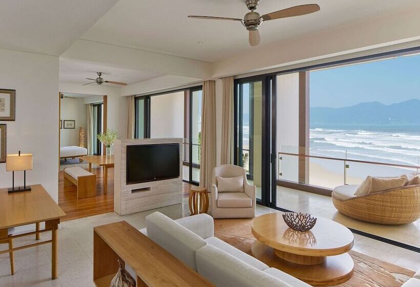 سوییت اجرایی, Hyatt Regency Danang Resort And Spa