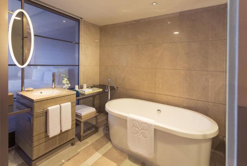 اتاق کلاب, Nikko Saigon