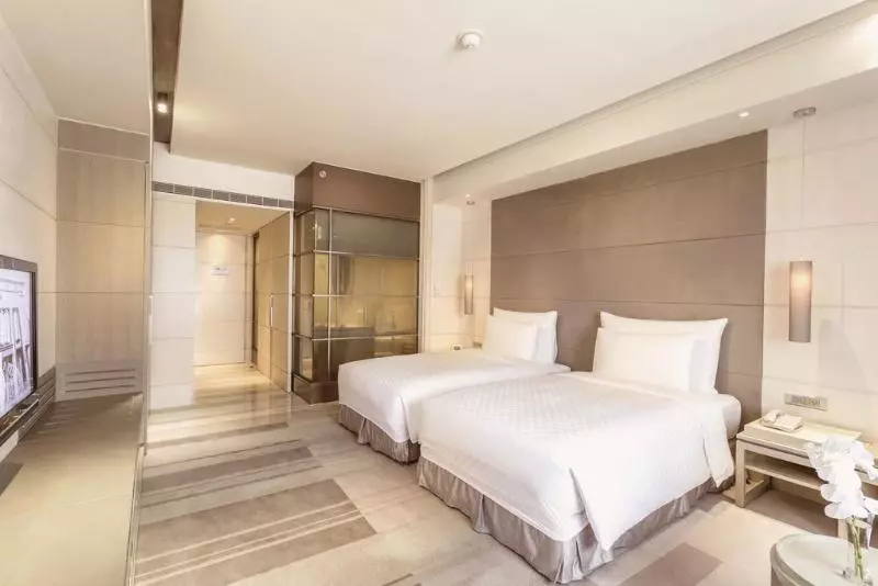 اتاق کلاب, Nikko Saigon