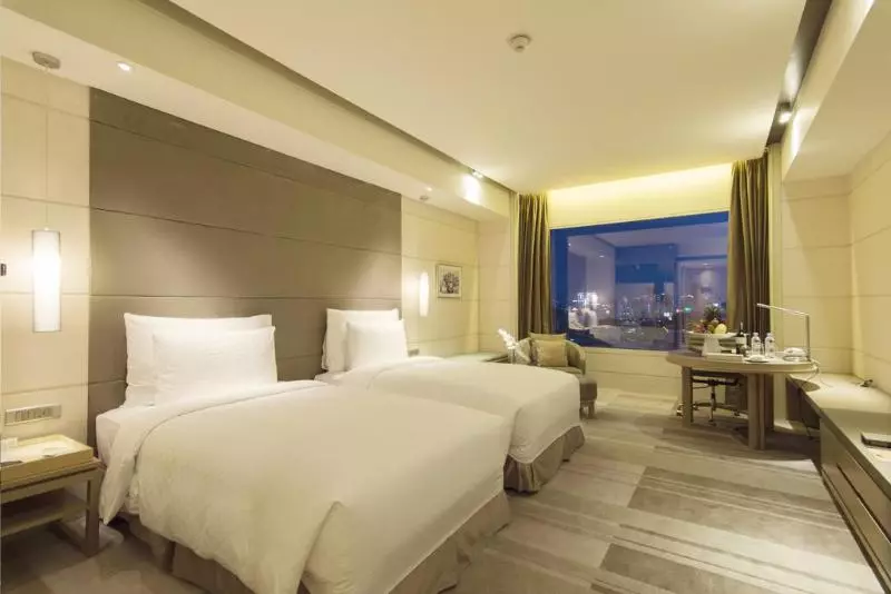 اتاق کلاب, Nikko Saigon
