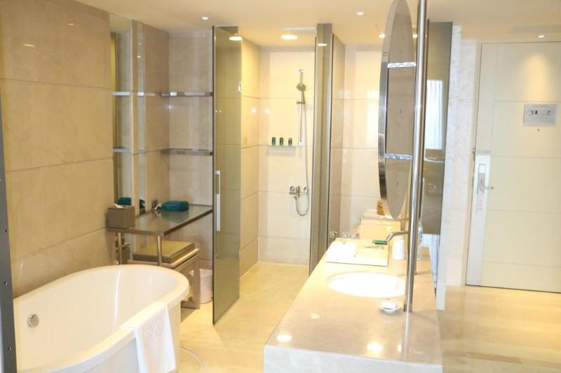 اتاق کلاب, Nikko Saigon