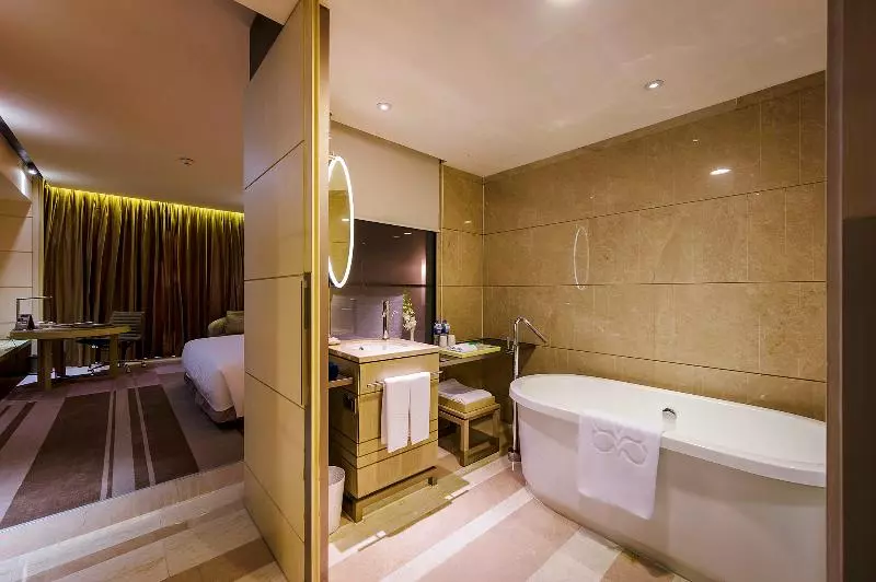اتاق لوکس, Nikko Saigon