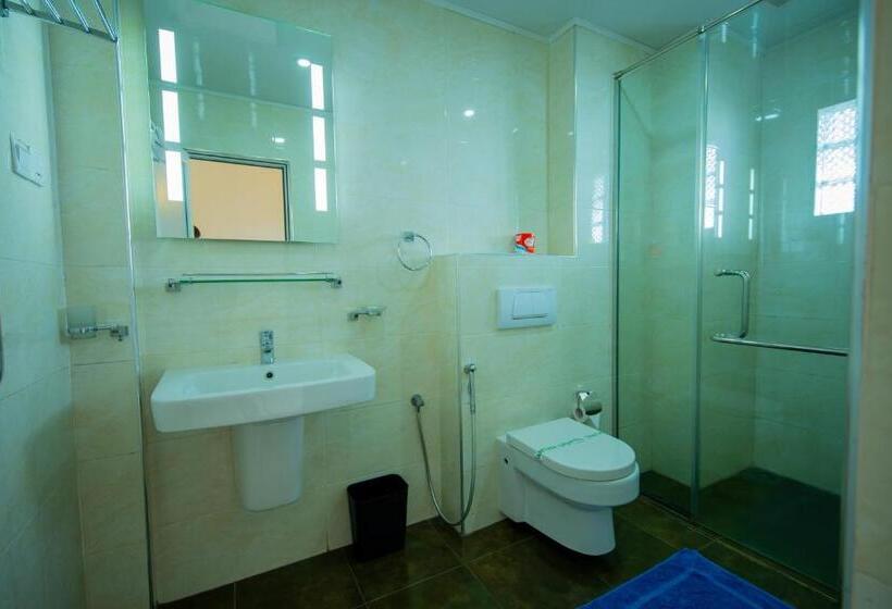 标准单人间, Olympus Plaza