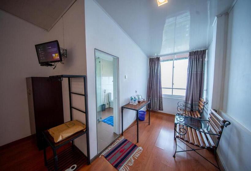 标准间带山景, Olympus Plaza