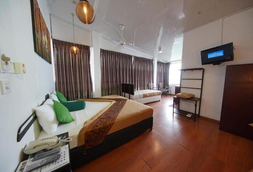 标准三人间, Olympus Plaza