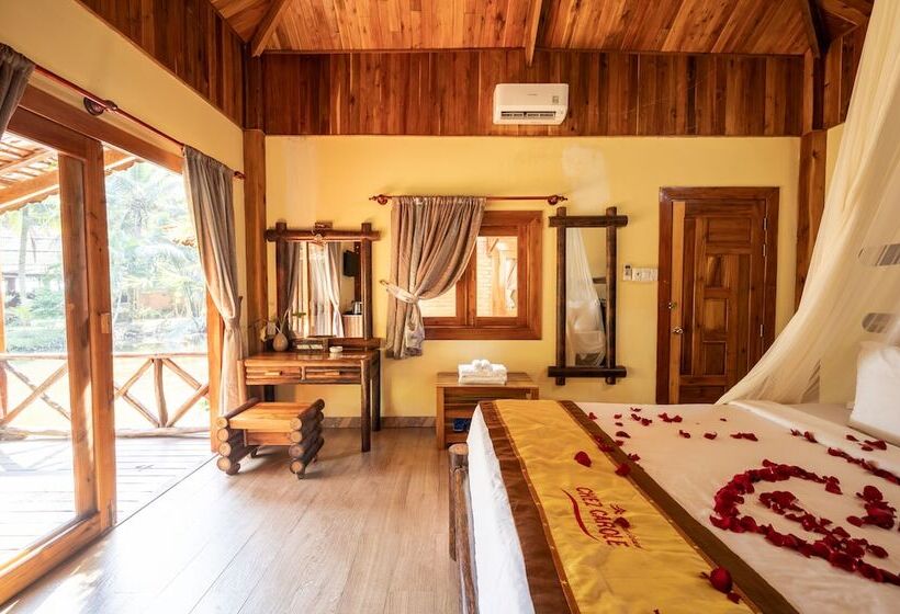 بانگلوی لوکس, Chez Carole Beach Resort & Spa