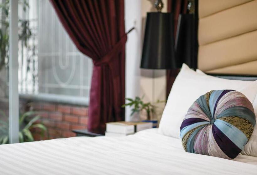 سوییت جونیور, Splendid Star Grand Hotel And Spa