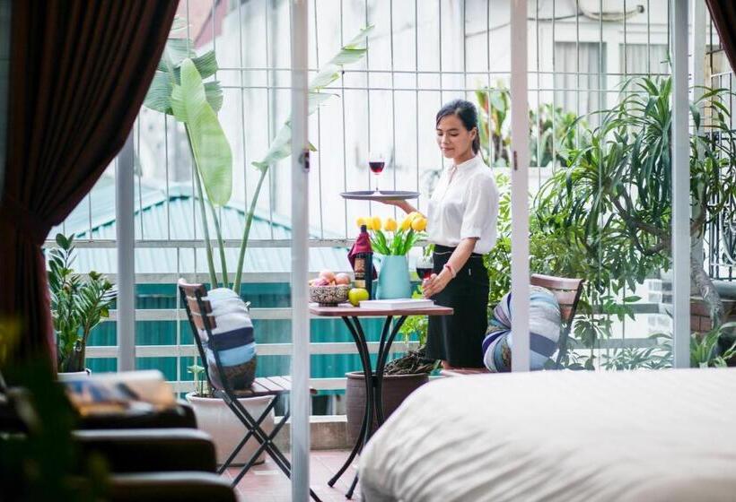 سوییت جونیور, Splendid Star Grand Hotel And Spa