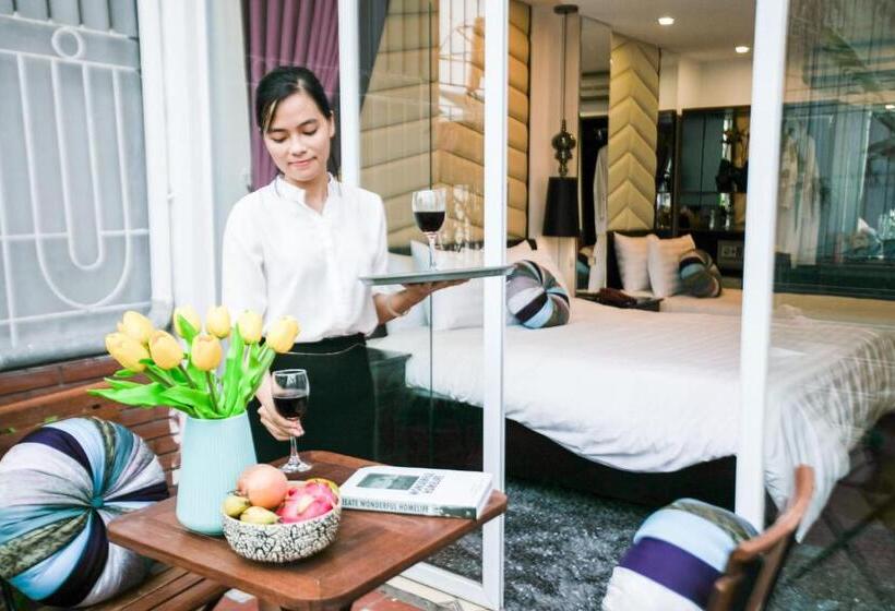 سوییت جونیور, Splendid Star Grand Hotel And Spa