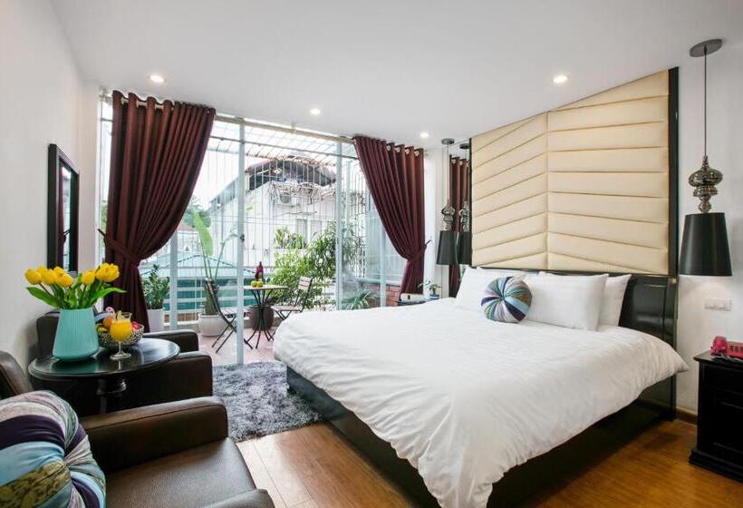 سوییت جونیور, Splendid Star Grand Hotel And Spa