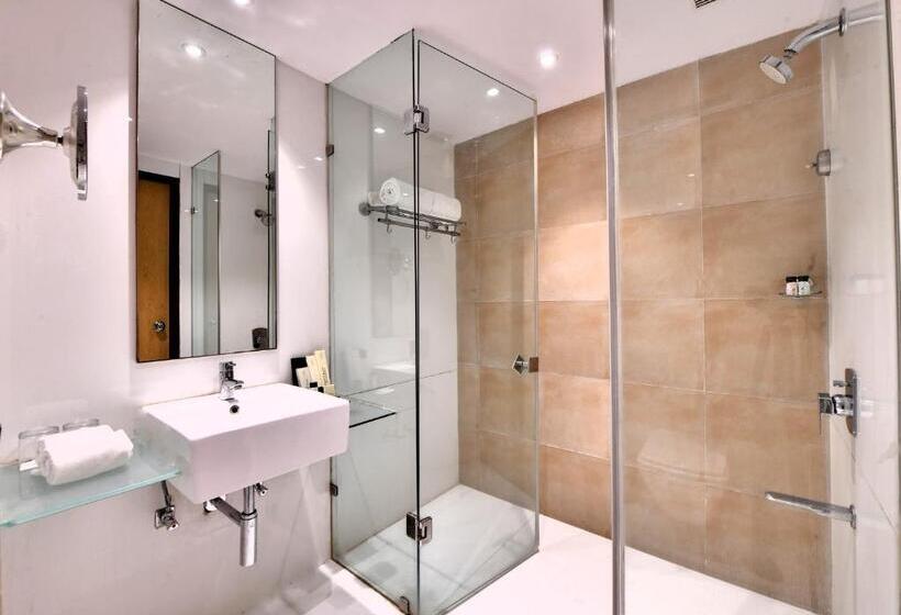 Chambre Club, The Fern Residency, Subhash Bridge, Ahmedabad