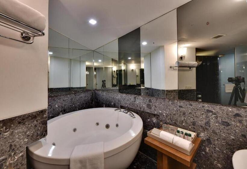 Suite, The Fern Residency, Subhash Bridge, Ahmedabad