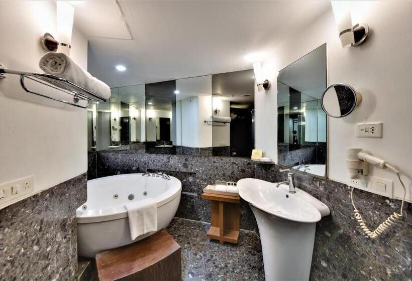 Suite, The Fern Residency, Subhash Bridge, Ahmedabad