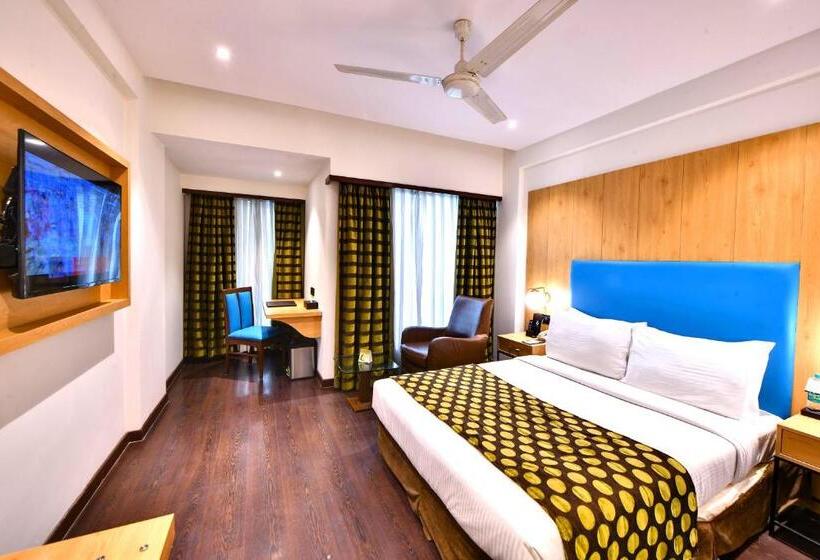 Chambre Deluxe, The Fern Residency, Subhash Bridge, Ahmedabad