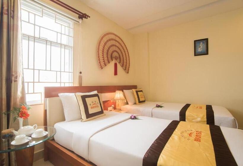 اتاق سوپریور, Boss Palace