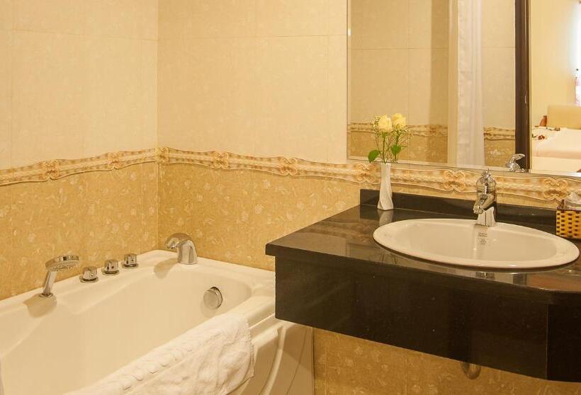 اتاق لوکس, Boss Palace