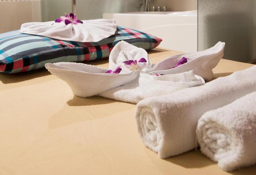 اتاق لوکس, Boss Palace