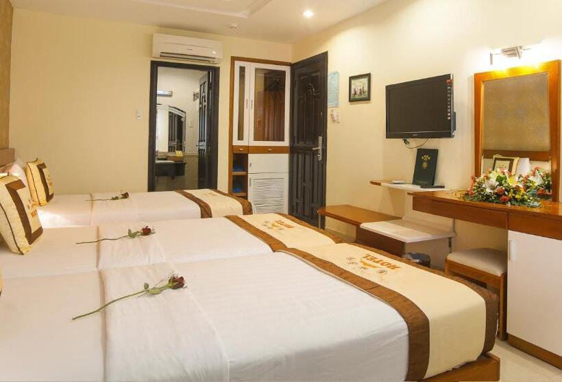 اتاق لوکس سه تخته, Boss Palace