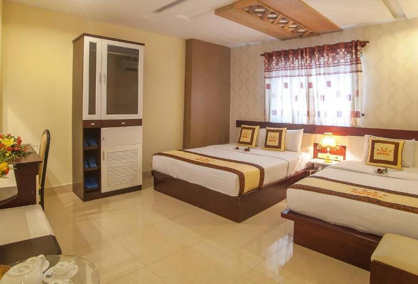 اتاق لوکس سه تخته, Boss Palace