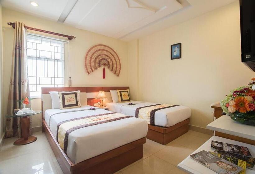 اتاق سوپریور, Boss Palace