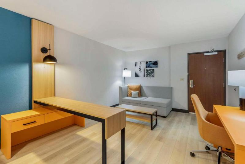 اتاق لوکس سه تخته, Boss Palace