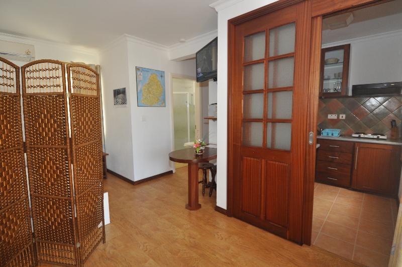 استودیوی استاندارد, La Pointe Villas