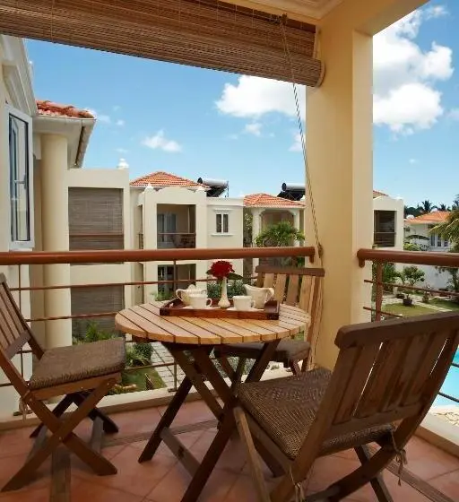 استودیوی استاندارد, La Pointe Villas