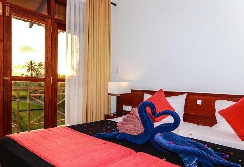디럭스 룸, Pelwehera Village Resort