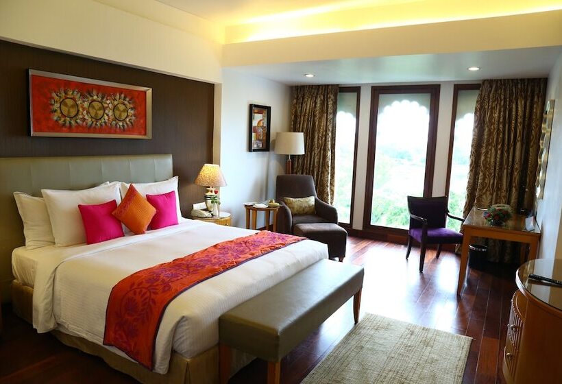 اتاق کلاس بیزنس, Radisson Blu Udaipur Palace Resort & Spa