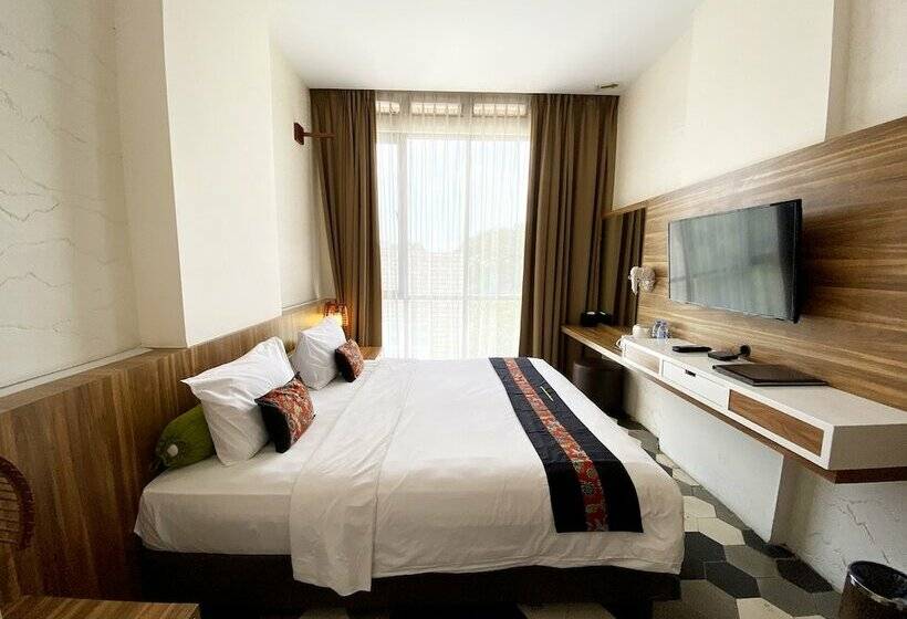 Номер Deluxe Кровать Кинг, Green Forest Resort & Wedding Bandung