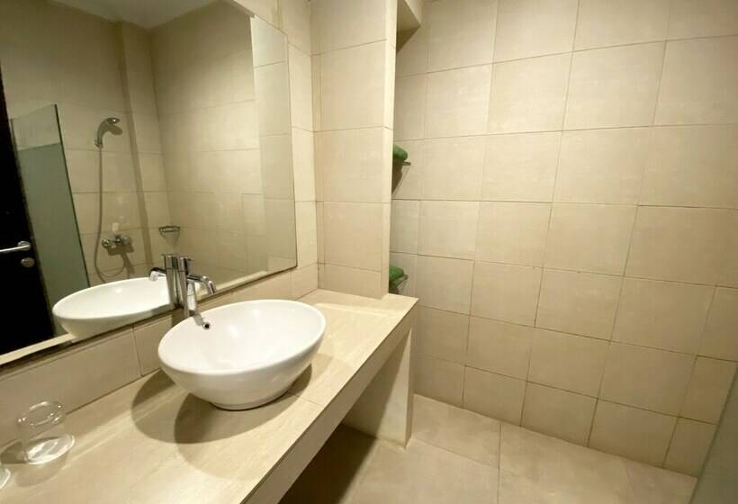 Номер Superior Кровать Кинг, Green Forest Resort & Wedding Bandung