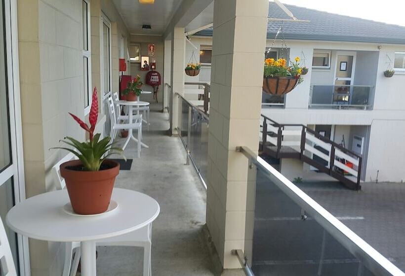 침실 1개 아파트, Six On Union Motel