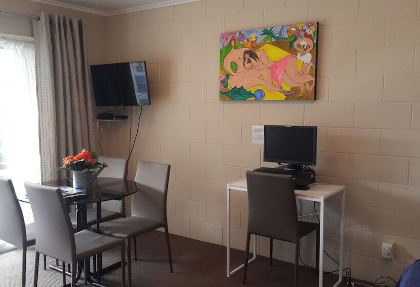 침실 1개 아파트, Six On Union Motel