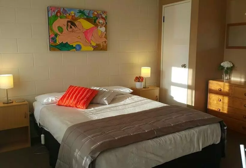 １ベッドルームアパートメント, Six On Union Motel