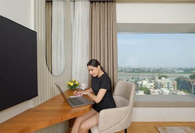 デラックスルーム, Welcomhotel By Itc Hotels, Ashram Road, Ahmedabad