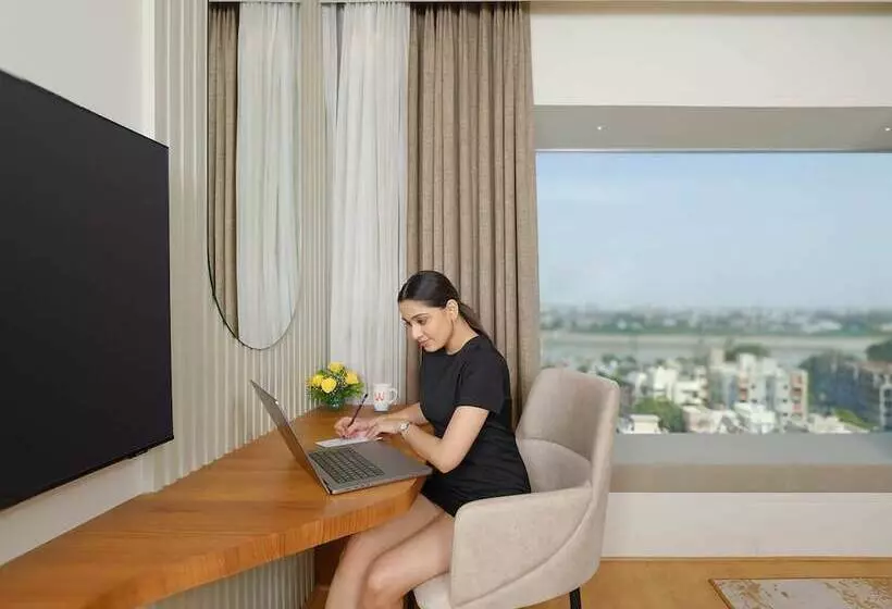 اتاق لوکس, Welcomhotel By Itc Hotels, Ashram Road, Ahmedabad