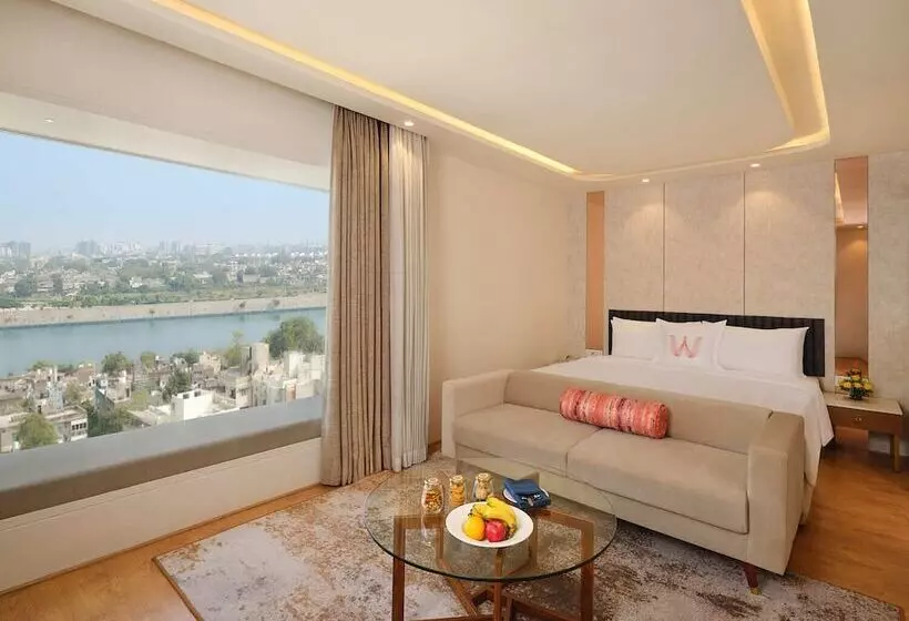سوییت, Welcomhotel By Itc Hotels, Ashram Road, Ahmedabad