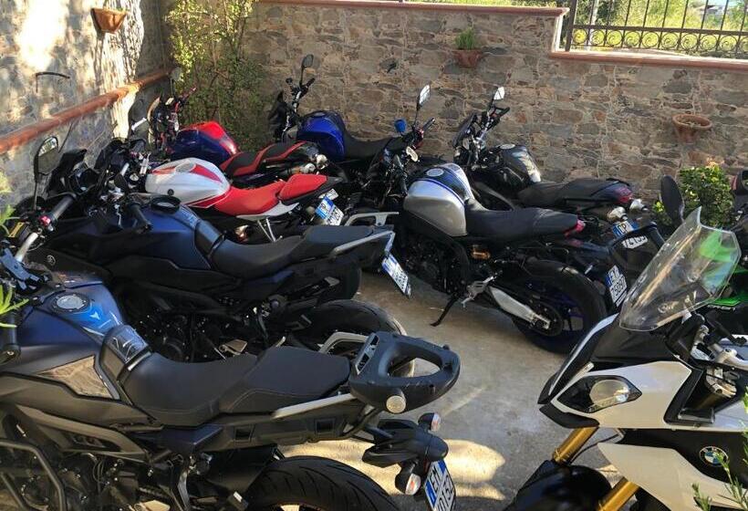 غرفة قياسية ثلاثية, B&b Rosa Dei Venti