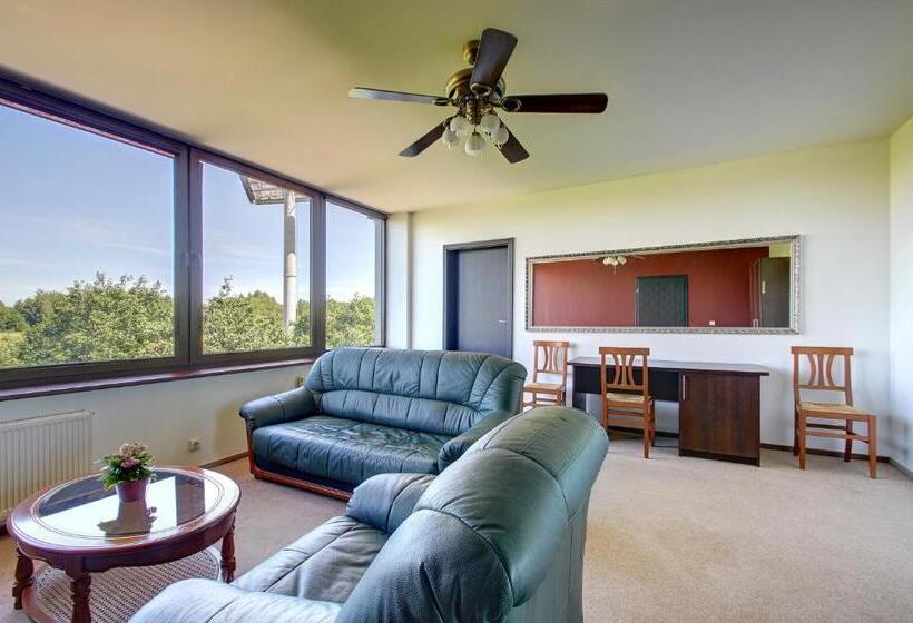 سوئیت 2 خوابه, Aero