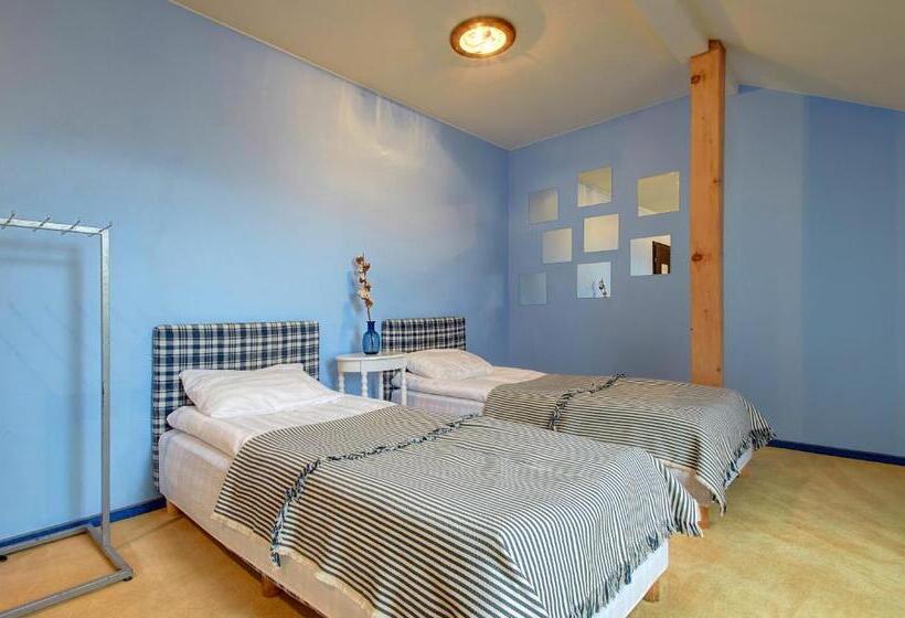 اتاق راحتی سه تخته, Aero