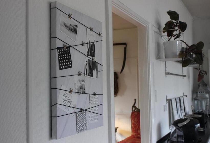 كابينة, Pirralilla Estate Adelaide Hills