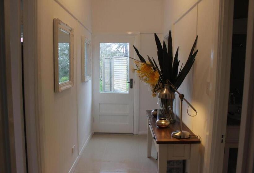 كابينة, Pirralilla Estate Adelaide Hills