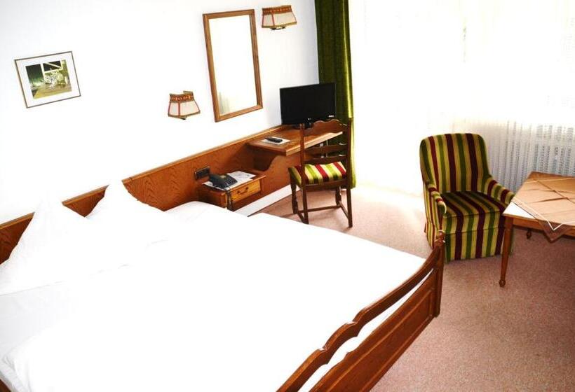 Номер Стандарт, Wiesengrund