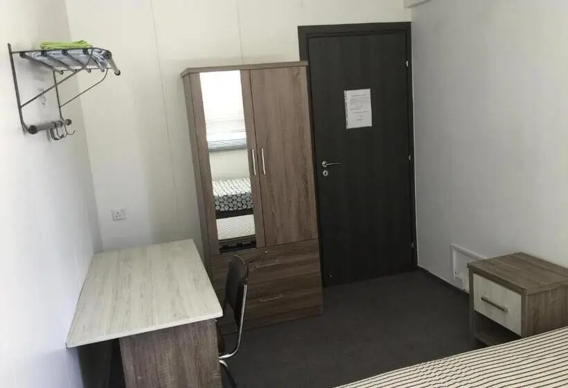 اتاق استاندارد یک تخته با سرویس بهداشتی مشترک, Datacom Guest House