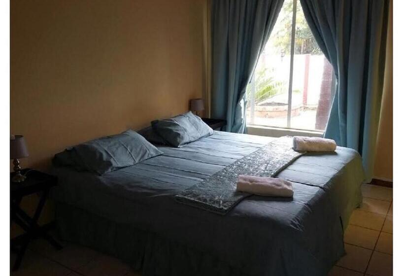 کلبه ییلاقی, Lala Bela Guest House