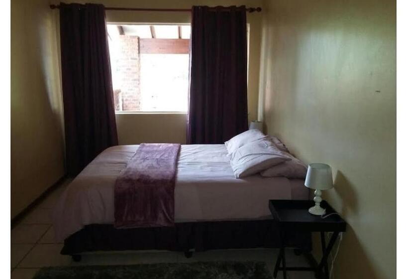 کلبه ییلاقی, Lala Bela Guest House