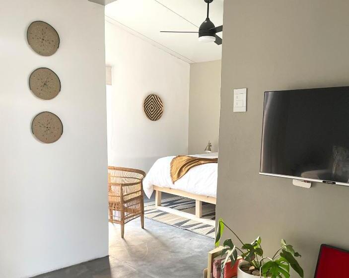 בית, חדר שינה 1, The Goodland Cottages