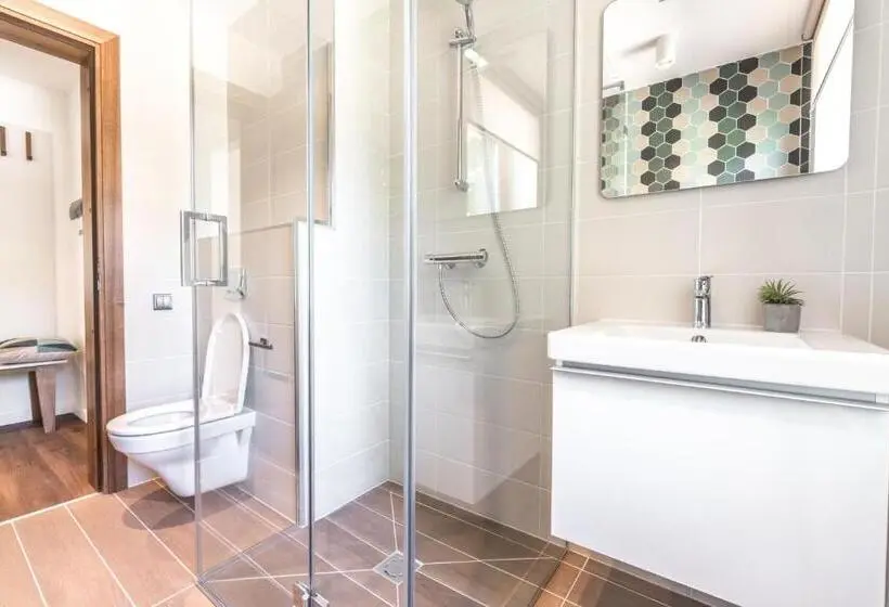 استودیوی استاندارد, Tamara Suites & Apartments