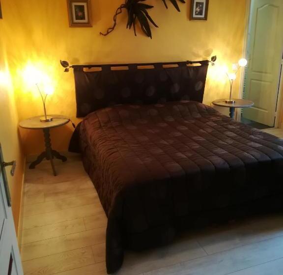 غرفة قياسية مطلّة علي الحديقة, Chez Herveline Le Fer