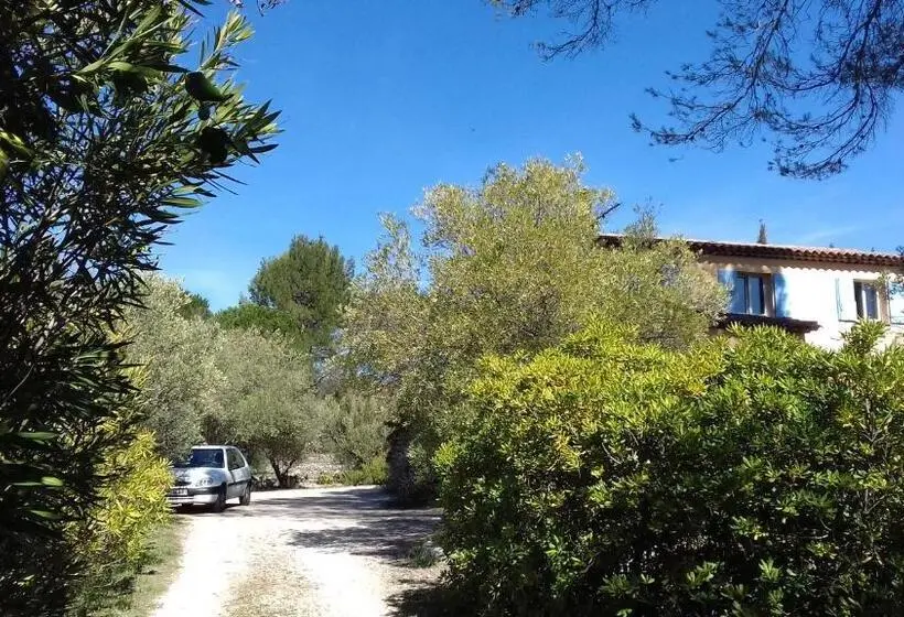 اتاق استاندارد با چشمانداز باغ, Les Chardons Bleus